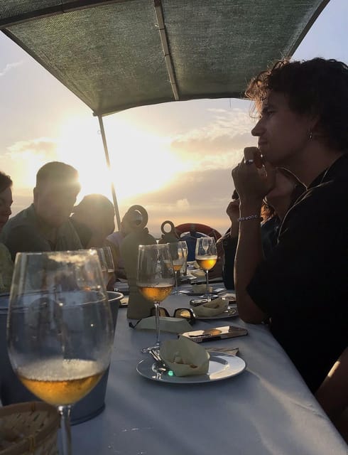 Valencia: Boat Ride with Valencian Wine Tasting & Tapas - Who should book this outing?