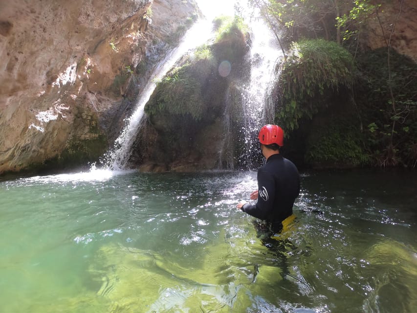 Valencia Canyoning. Experience for everyone - Three rappels with room to choose your comfort level