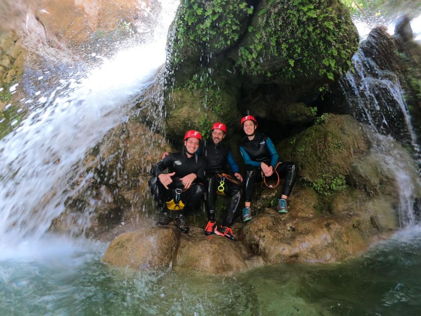 Valencia: Canyoning Half-Day Adventure Tour - Learning the canyoning techniques from the guide