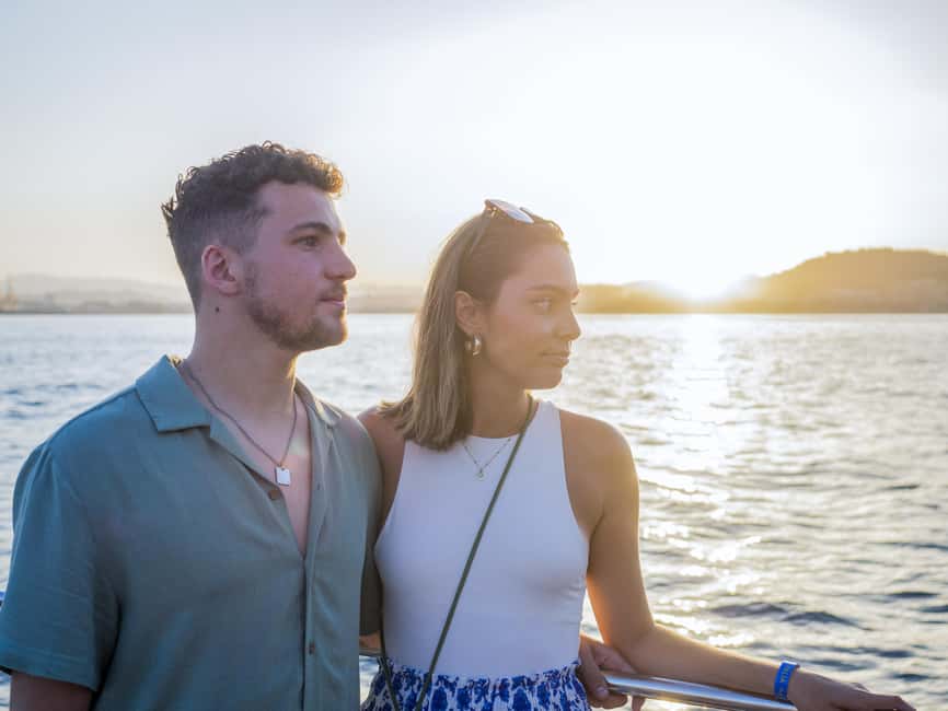 Valencia: Catamaran Cruise with Sunset Option - Choosing between daytime and sunset