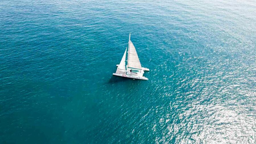 Valencia: Catamaran Cruise with Swimming & Optional DJ - Music, drinks, and the onboard atmosphere