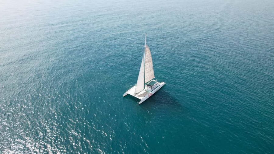 Valencia: Catamaran Party Boat - Sun, shade, and what to wear