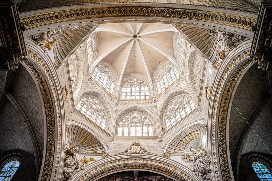 Valencia: Cathedral, St Nicholas, and Lonja de la Seda Tour - Practical advice before you book