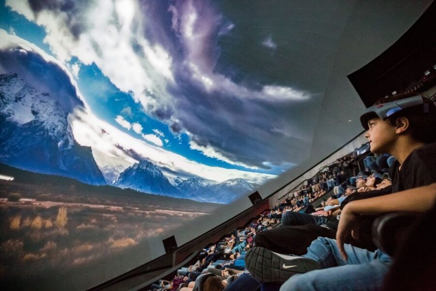 Valencia: City of Arts and Science 3D Movie at Hemisfèric - How the $10 price works for your day