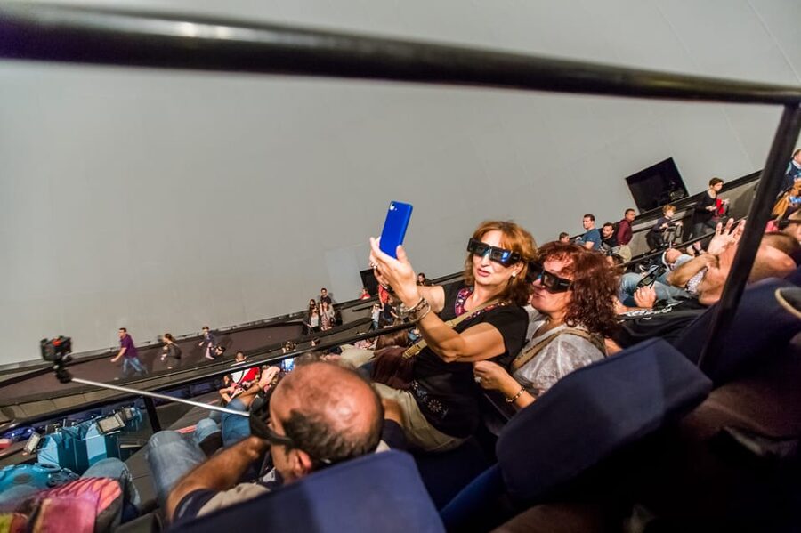 Valencia: City of Arts and Science 3D Movie at Hemisfèric - Booking advice for a non-refundable ticket