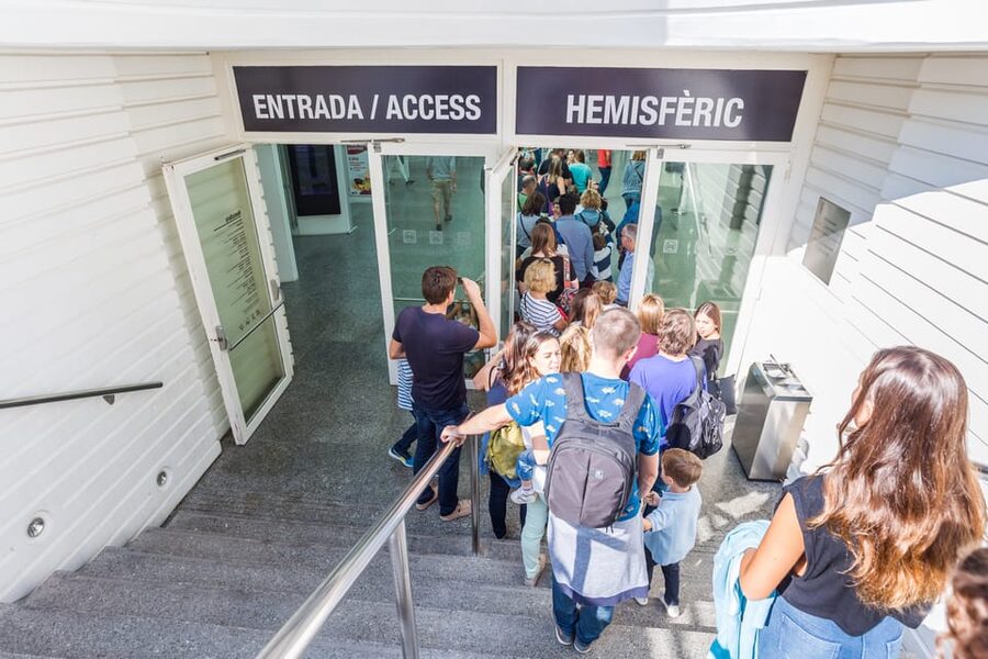 Valencia: City of Arts and Science 3D Movie at Hemisfèric - What happens inside the IMAX Dome