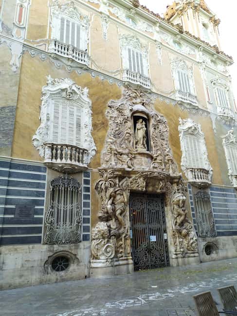 Valencia: City Walking Tour with Top Attractions - ITALIAN - Key Points At A Glance
