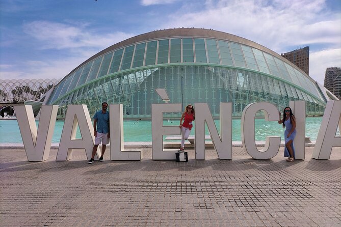 Valencia Complete Full Private Day with Hotel Pick up - La Lonja and Roman Valencia: the best historic opening