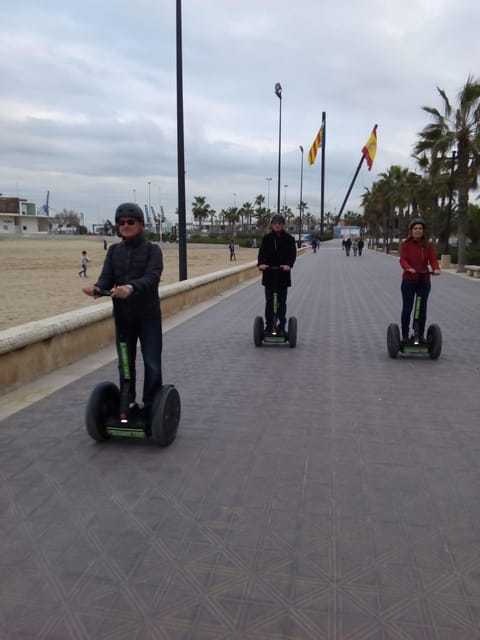 Valencia: Fantastic Segway Tour from the Center to the Beach - What the small-group setup changes