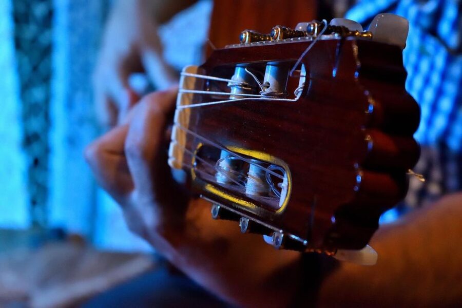 Valencia: Flamenco at Toro y La Luna with optional Dinner - How the value compares with the price