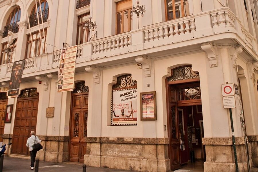 Valencia: Flamenco Show TEATRE TABLAO FLAMENCO in Teatro Talia - Who will enjoy this show most?