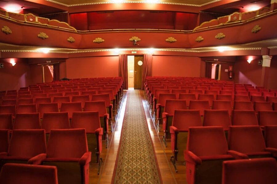 Valencia: Flamenco Show TEATRE TABLAO FLAMENCO in Teatro Talia - What the strongest praise tells you