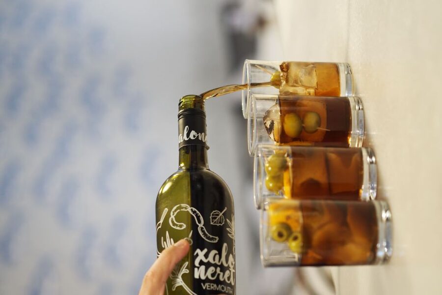 Valencia: Gourmet Food & Wine Tour - The guide can make or break the evening