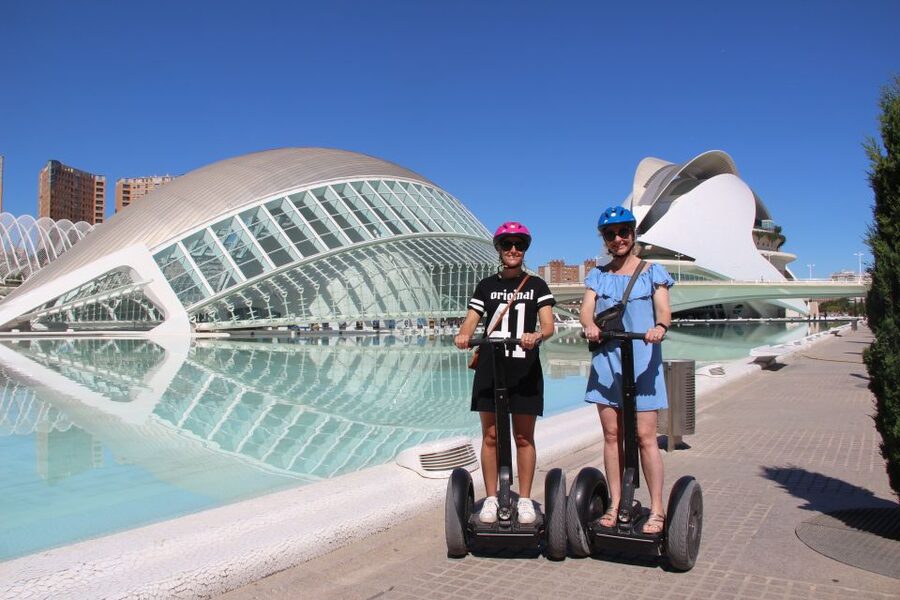Valencia: Grand City Private Segway Tour - From old riverbed to modern Valencia