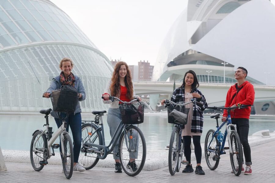 Valencia Guided Bike or E-Bike Tour in Small Group - Starting in the old center at Plaça de Rodrigo Botet