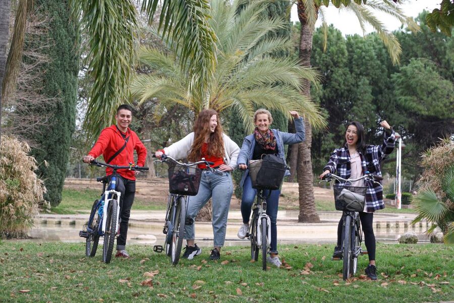 Valencia Guided Bike or E-Bike Tour in Small Group - Turia Park gives the ride room to breathe