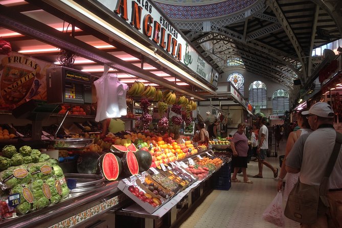 Valencia Guided City Tour - Basilica de la Virgen and Plaza Redonda