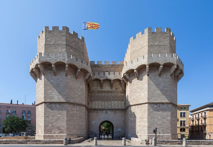 Valencia: Guided City Walking Tour with Tapas Tastings - La Lonja de la Seda and Valencia’s trading past