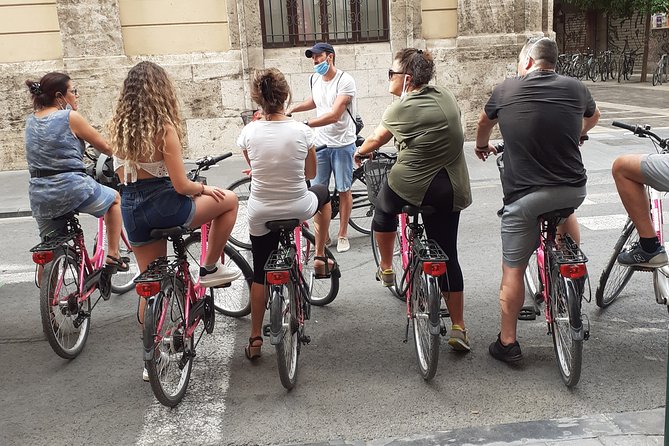 Valencia Highlights Bike Tour - Calatrava’s bridges make quick but worthwhile stops