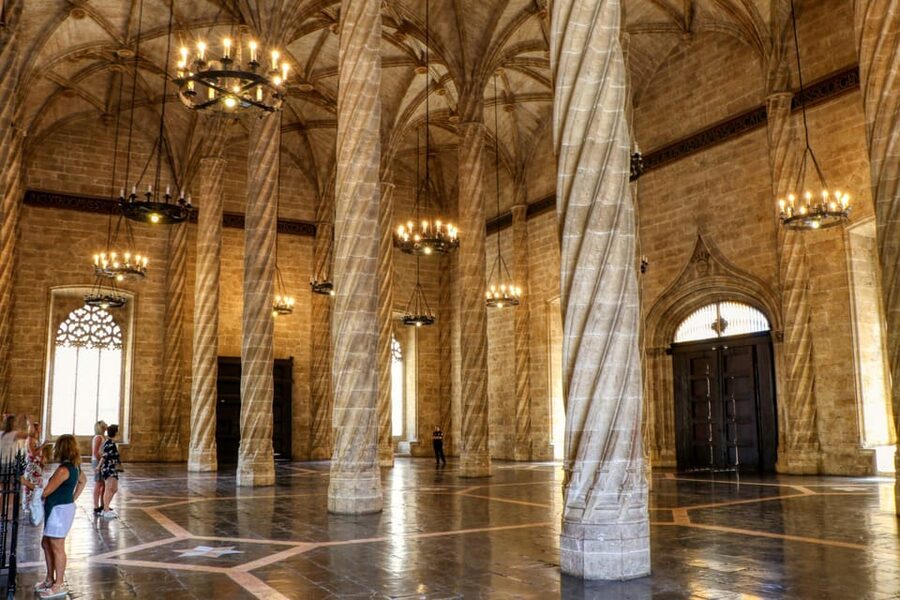 Valencia Highlights Half-Day Private Tour with Local Tasting - Valencia Cathedral and the first taste of horchata