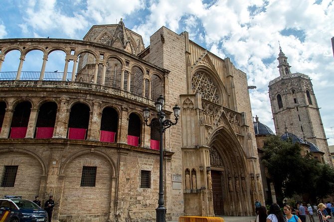 Valencia Highlights with Private Vehicle (Private Tour) - Central Market, with a timing warning