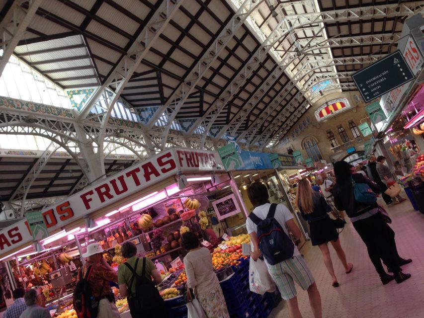 Valencia: Historical Walking Tour - Plaza Redonda and the narrow Old Town
