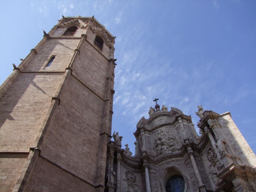 Valencia: Historical Walking Tour - Starting at the Torres de Serranos