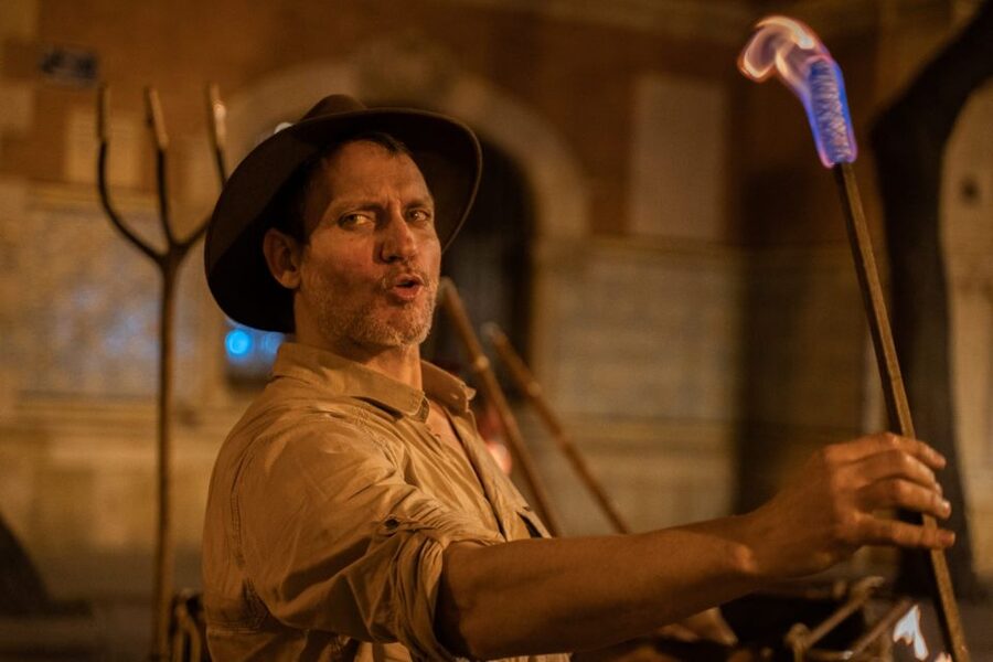 Valencia: 'Indiana Jones and the Holy Grail' Walking Tour - Meeting Indy at Plaza de la Virgen