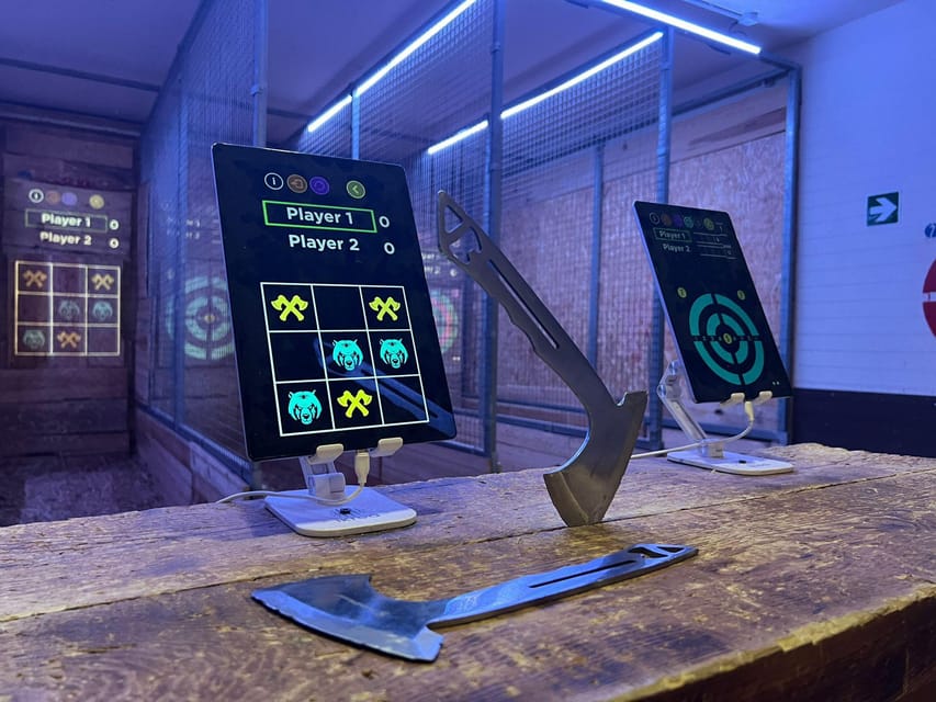 Valencia: Interactive Axe Throwing 1h - Is $22 good value for one hour?