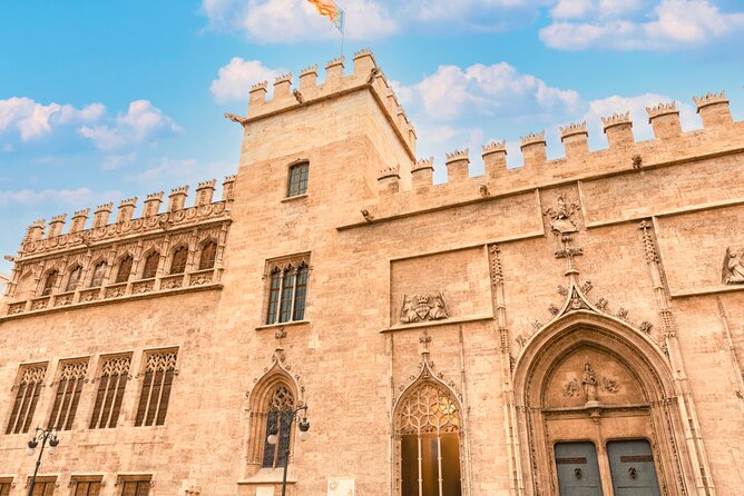 Valencia Monumental Scavenger Hunt - Starting near Plaza de Toro
