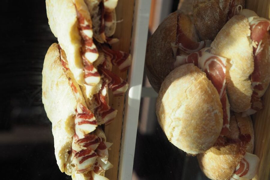 Valencia: Morning Food Tour with Central Market Visit - Valencia’s second breakfast, served the local way