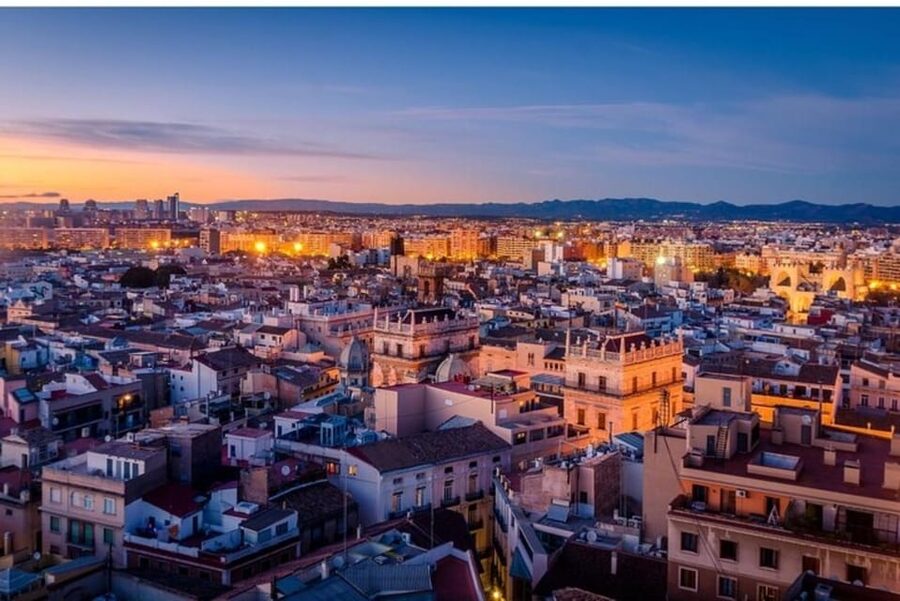Valencia: Must-See Attractions Walking Tour - Starting on Calle del Mur de Santa Anna