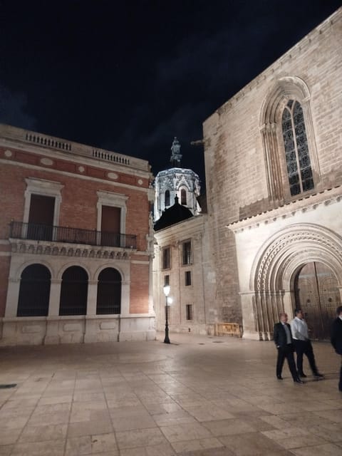 Valencia: Mystical Journey of Spirit and Secrets - The tarot reading adds a personal turn