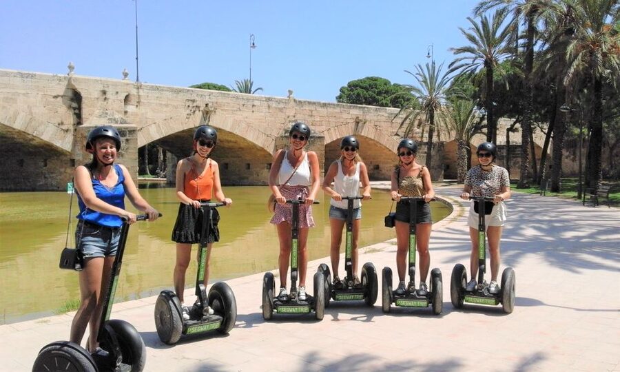 Valencia: Old Town and Gardens Segway Tour - Rolling Through the Barrio del Carmen