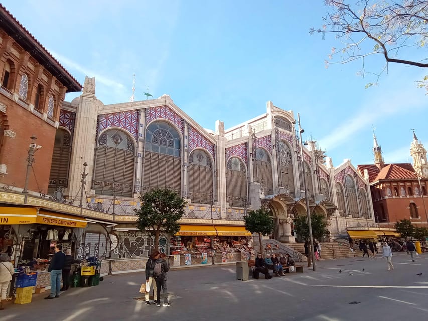 Valencia Old Town Guided Tour - Central Market and La Lonja, Valencia’s commercial heart
