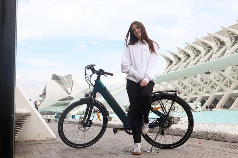 Valencia: Old Town to Modern Marvels "Premium EBike Yamaha" - Riding through the Turia Gardens