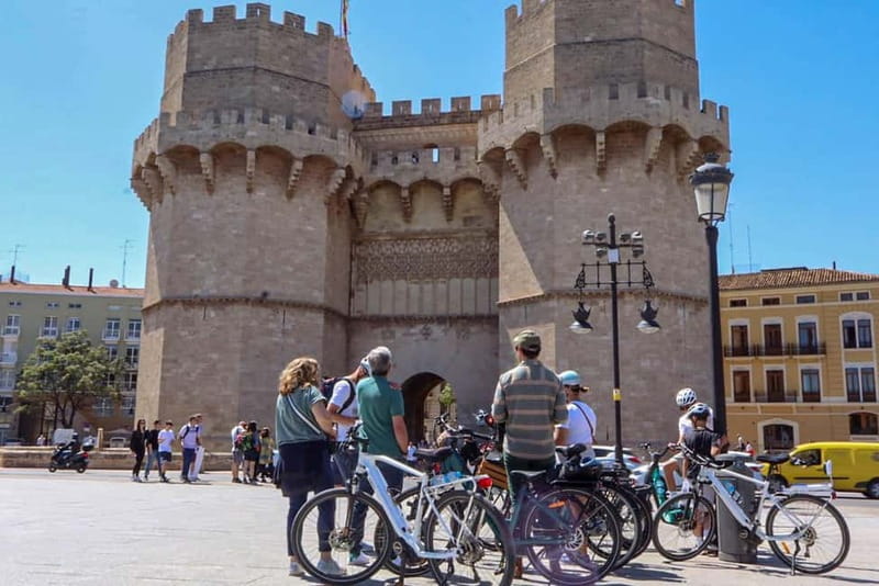 Valencia: Old Town to Modern Marvels "Premium EBike Yamaha" - Plaza Redonda and the short ride through the center