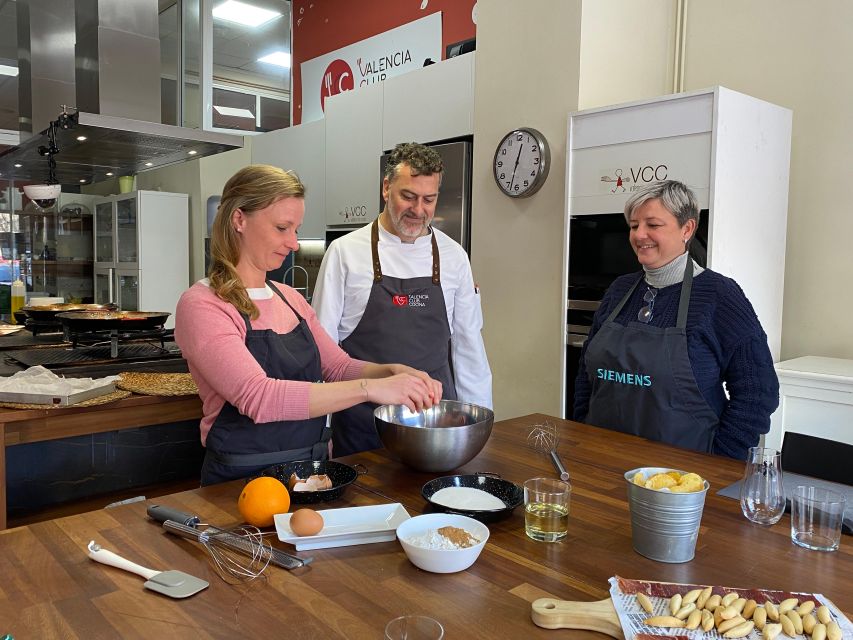 Valencia: Paella Workshop and Algiros Market Visit - Finishing with coca de llanda and merengada ice cream