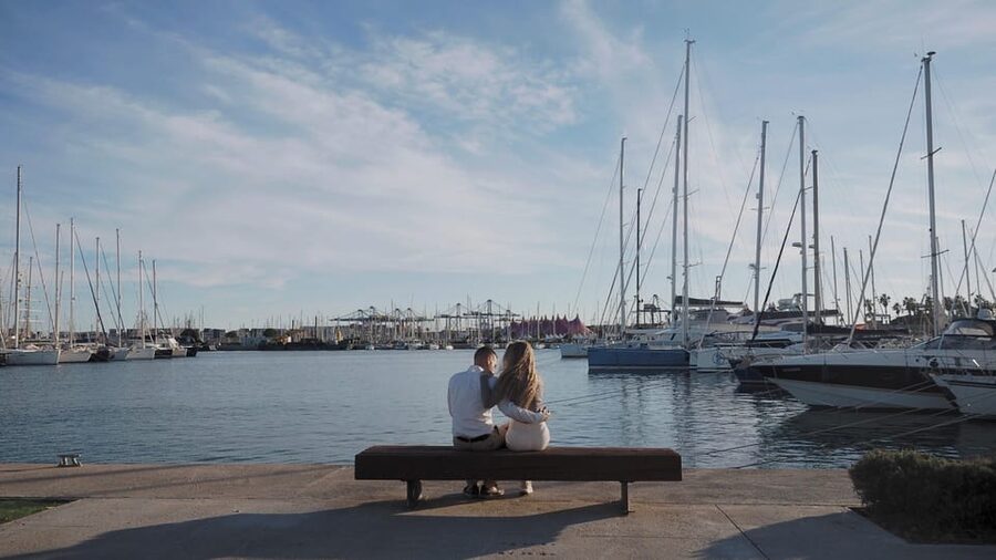 Valencia: Photo shooting at the beach with pro photographer - Why Valencia works so well for a private photo shoot