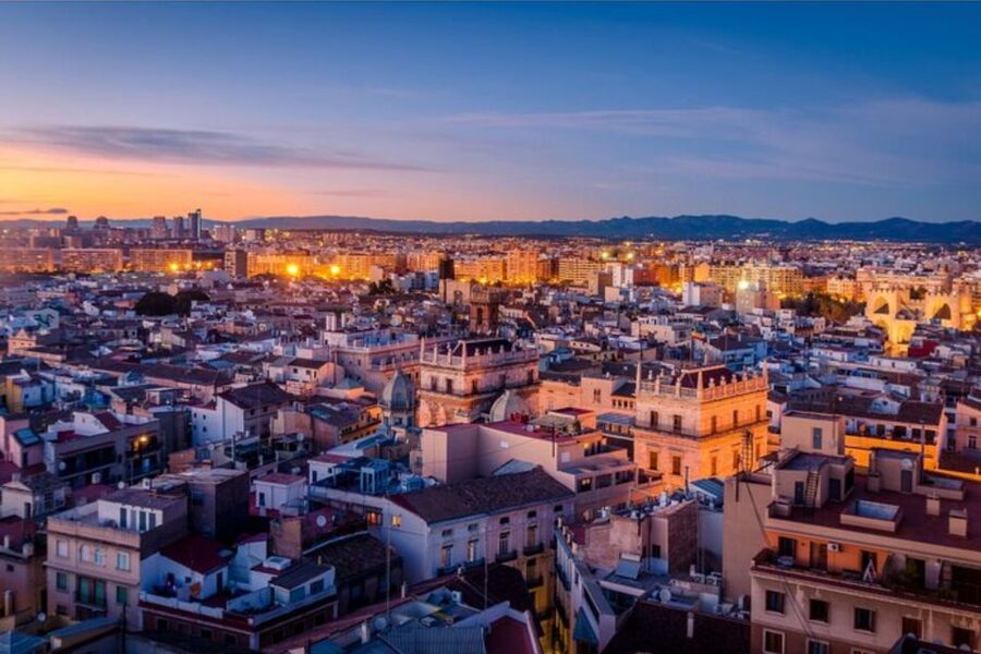 Valencia: Private custom tour with a local guide - Key points to know before booking