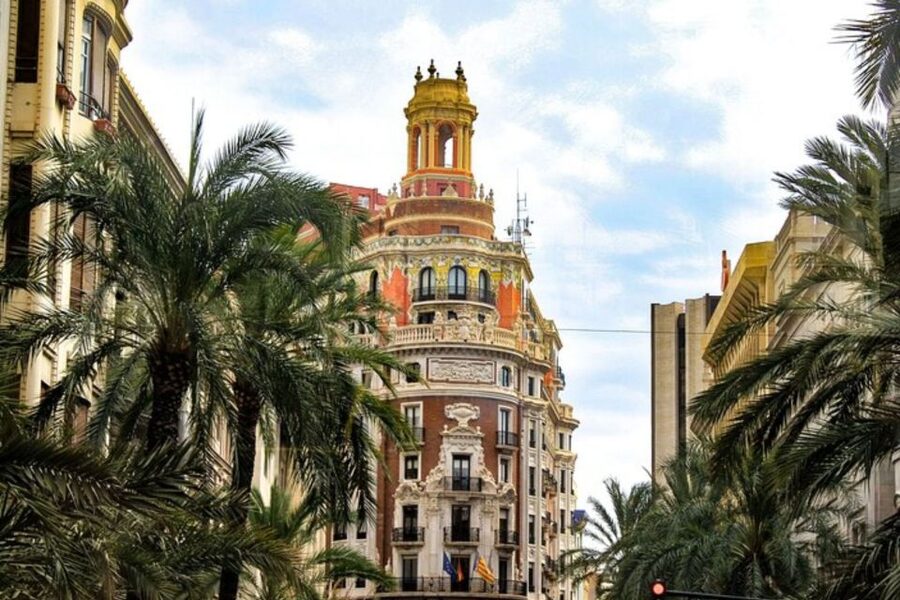 Valencia: Private custom tour with a local guide - A private way to get your bearings in Valencia