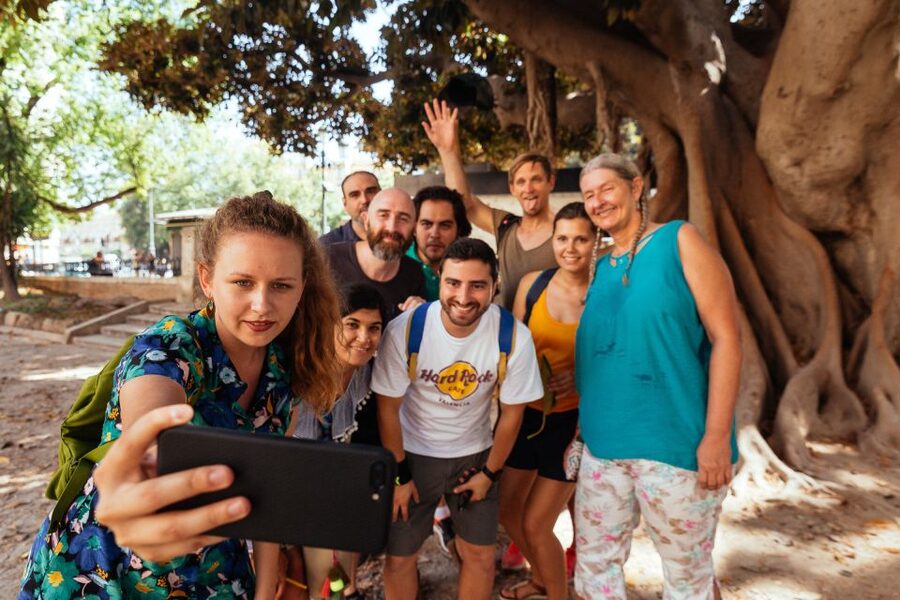 Valencia: Private Tour w/ Locals – Highlights & Hidden Gems - Valencia Cathedral, the Basilica, and the Chapel of the Chalice