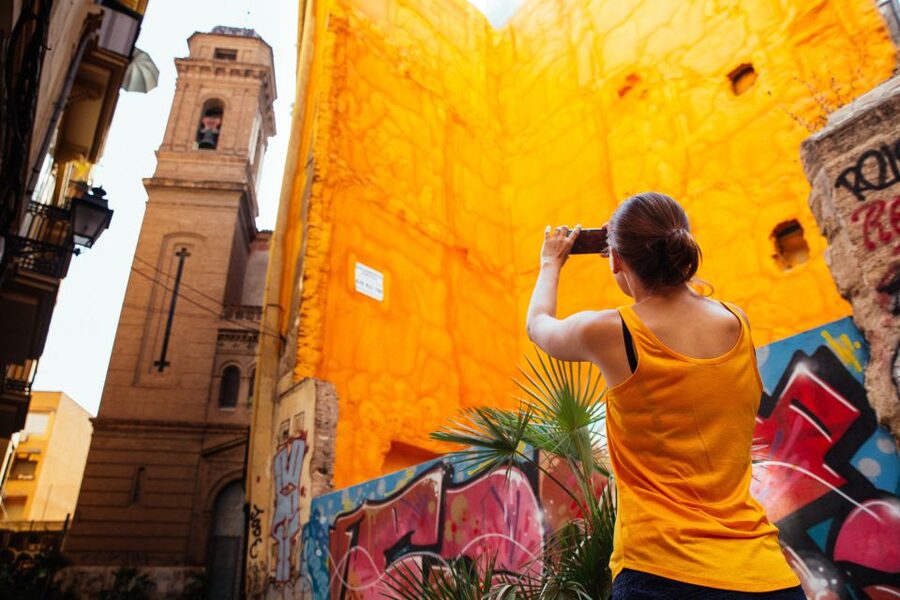 Valencia: Private Tour w/ Locals – Highlights & Hidden Gems - Why the private format matters in only three hours