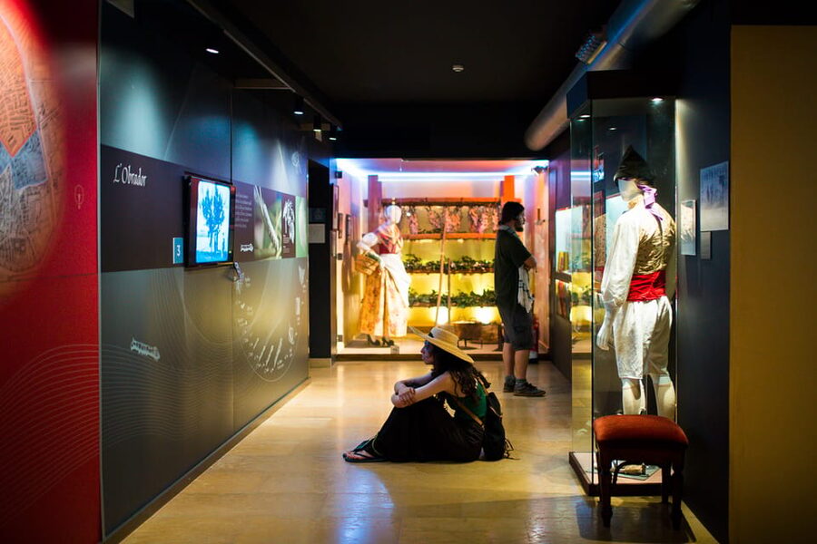 Valencia: San Nicolás, Silk Museum and Santos Juanes Church - Is $17.20 good value?