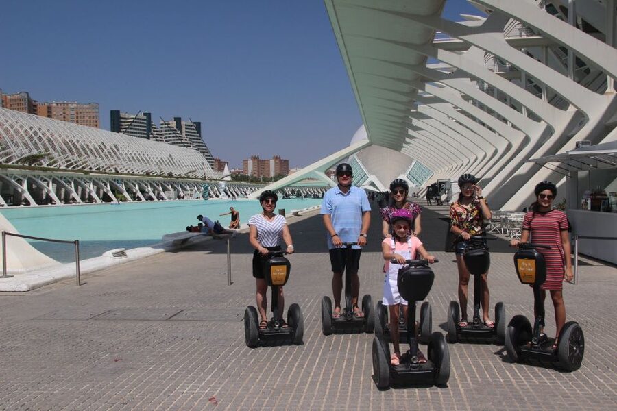 Valencia: Seaport Segway Tour - Guide languages and the quality of the commentary