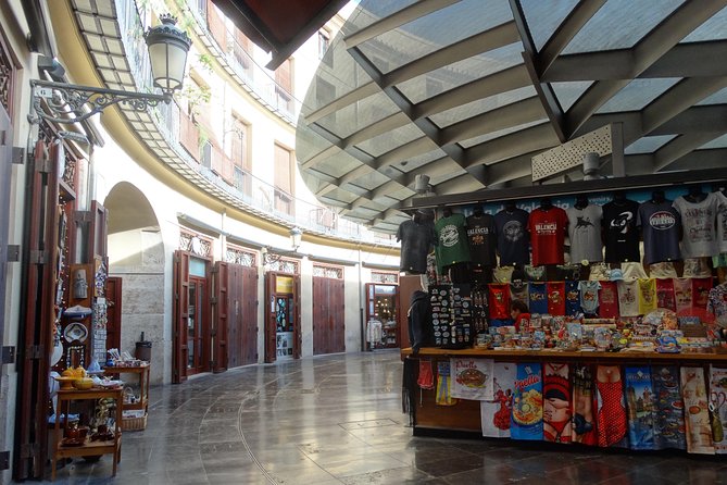Valencia Step By Step for you - Basilica paintings and Valencia’s patron saint