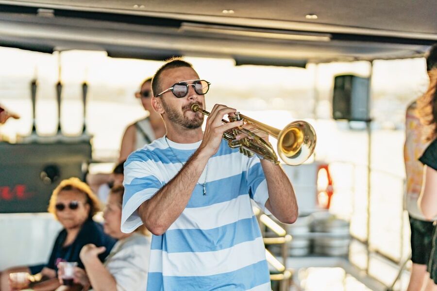 Valencia: Sunset or Daytime Catamaran Cruise with Drink - Is $18 a fair price?