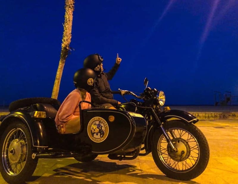 Valencia: The Highlights Tour in Vintage Sidecar - Old gates and narrow streets near the center