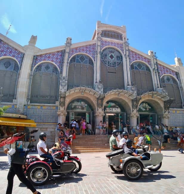 Valencia: The Highlights Tour in Vintage Sidecar - Starting among Valencia’s historic squares