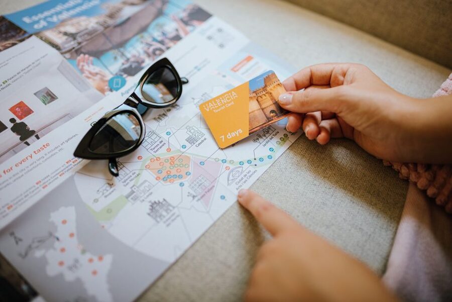 Valencia Tourist City Card - 7 Days - Picking up the card at a Tourist Office